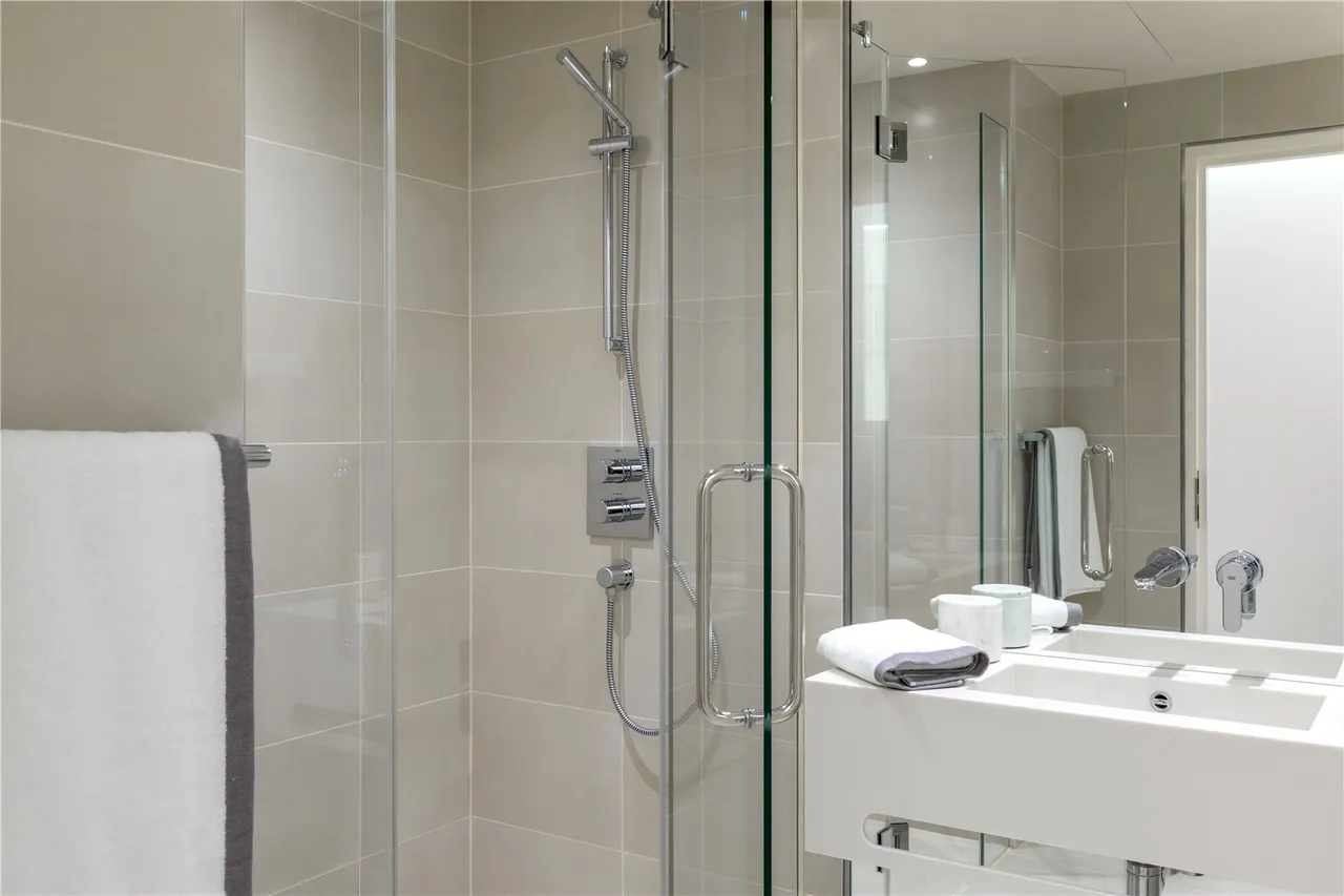 Finchley Road, Swiss Cottage, NW3, photo 5