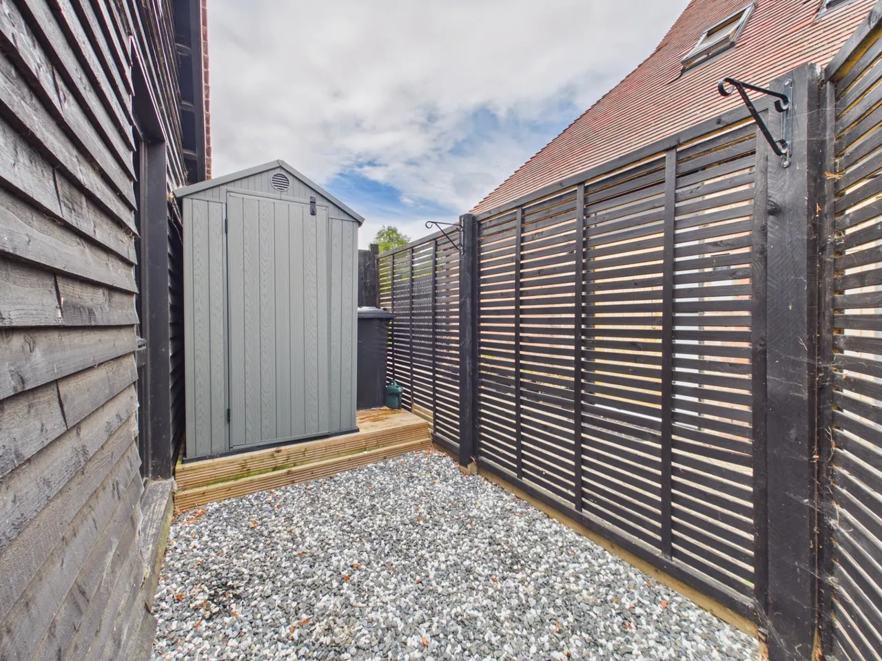Old Barn Old Grange Close, Calcot, Reading, RG31, photo 12