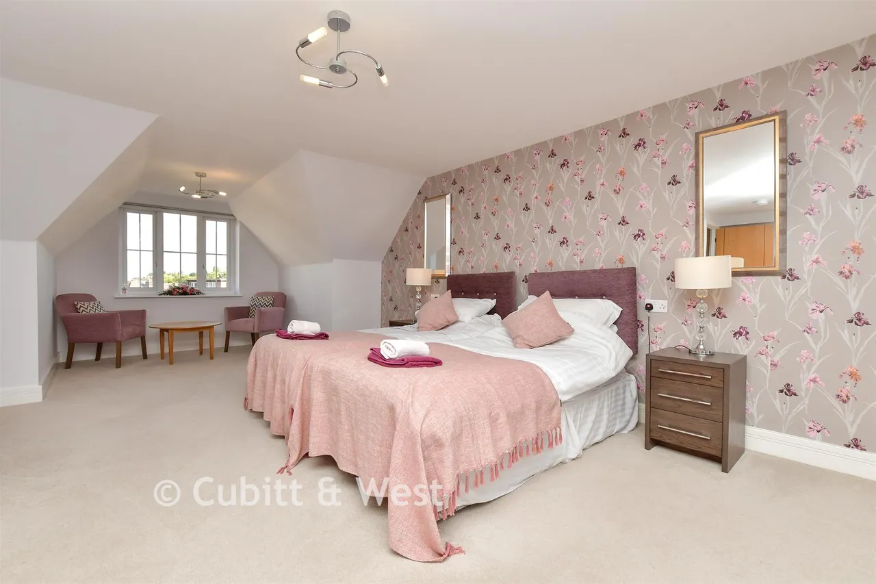 Waterloo Road, Epsom, KT19, photo 18