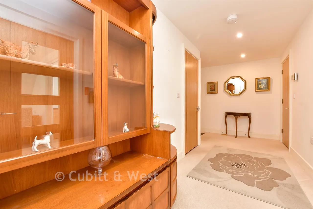 Waterloo Road, Epsom, KT19, photo 6