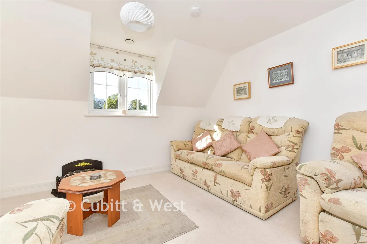 Waterloo Road, Epsom, KT19, photo 8