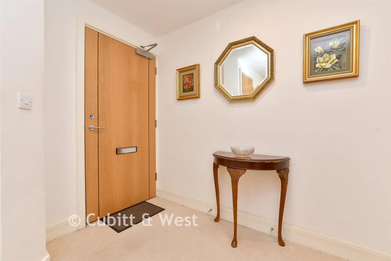 Waterloo Road, Epsom, KT19, photo 5