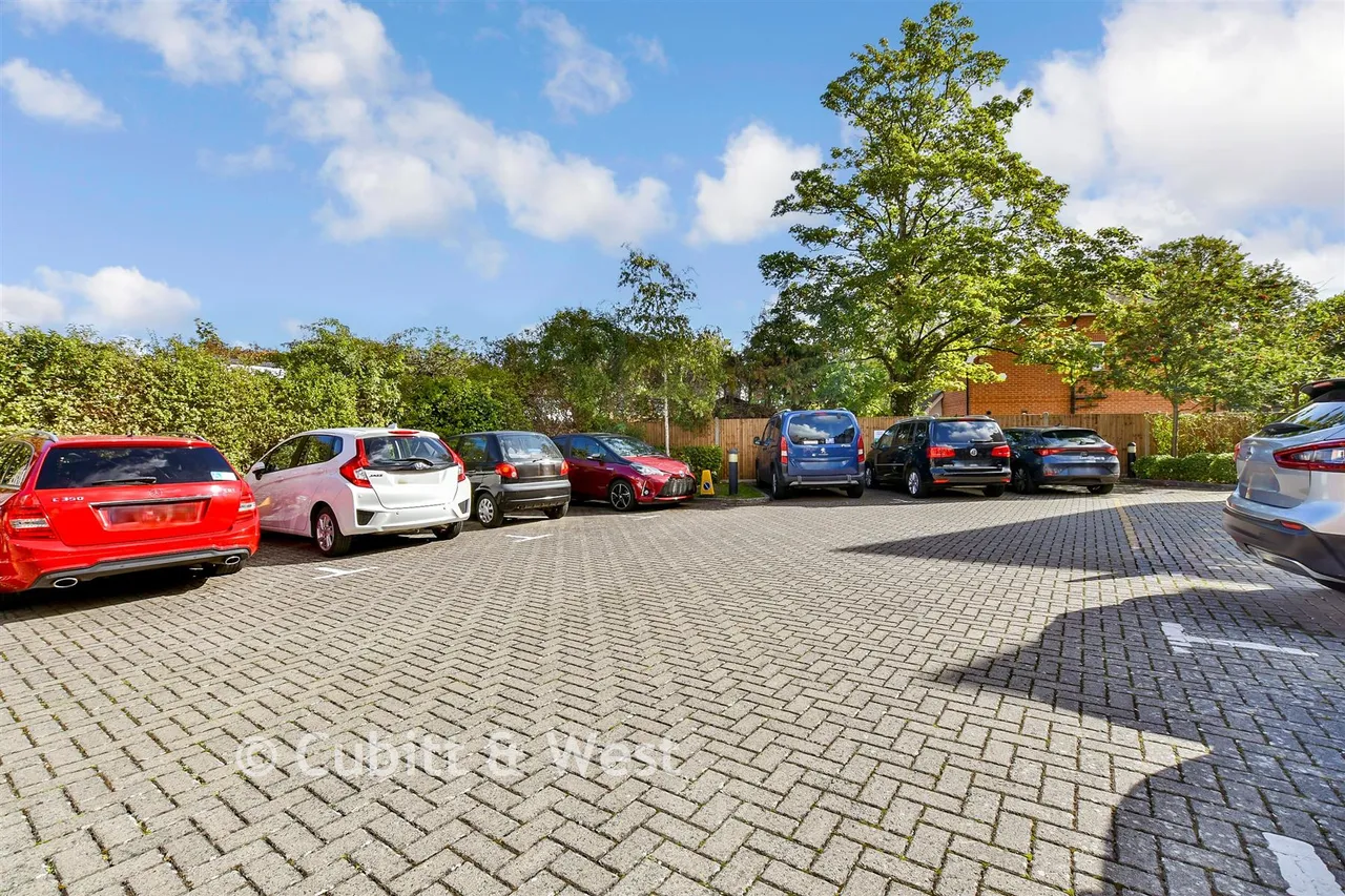 Waterloo Road, Epsom, KT19, photo 20
