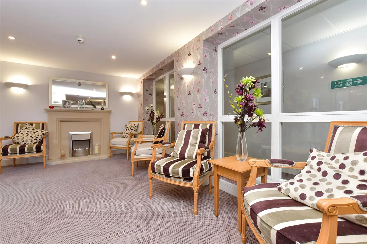 Waterloo Road, Epsom, KT19, photo 14