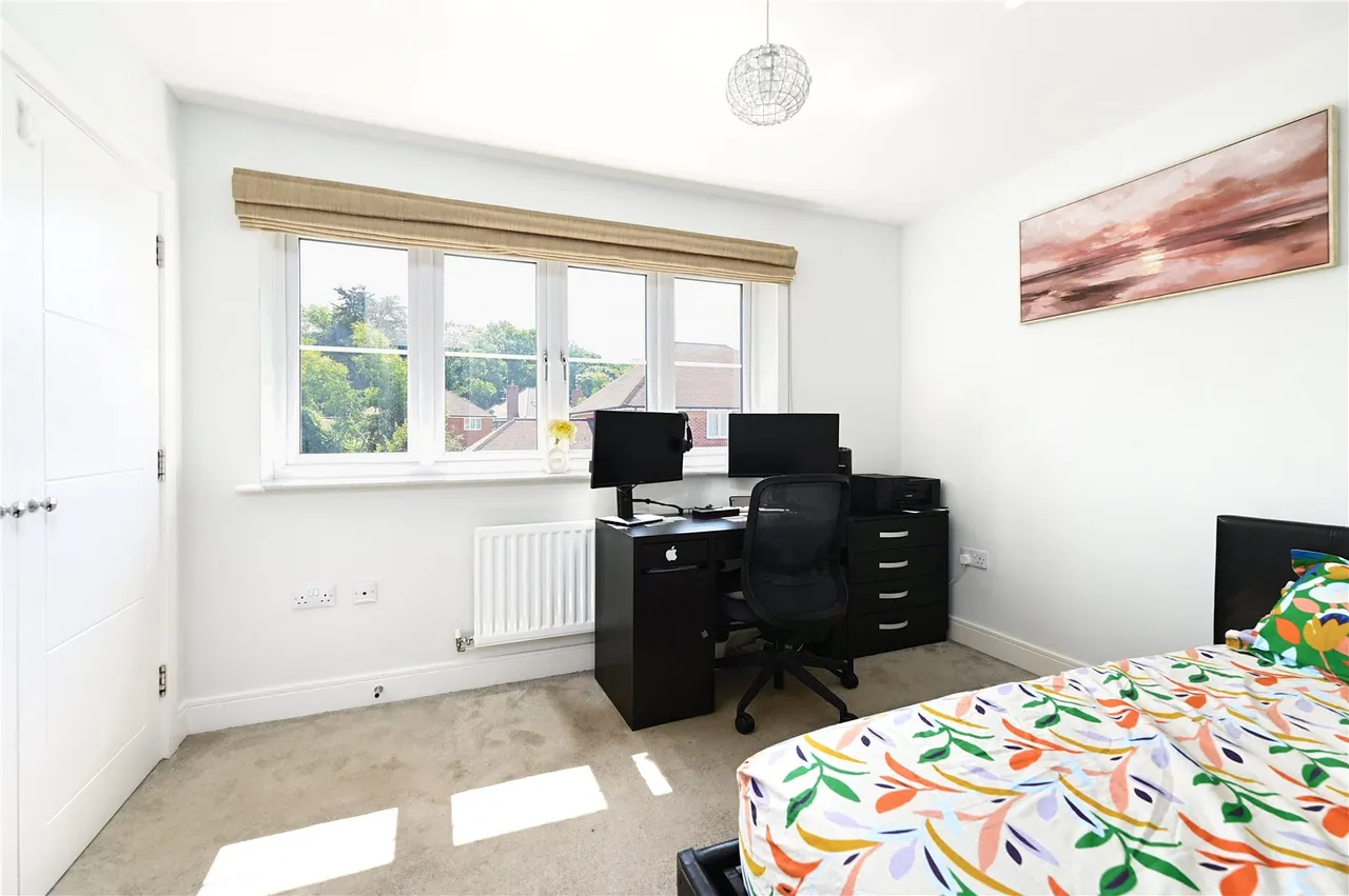 Vyne Walk, Ash, Guildford, Surrey, GU12 6FH, photo 9