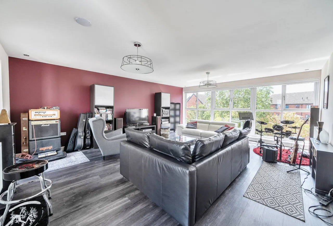 Prince Regent Avenue, Gloucestershire, Pittville, GL50 4GB, photo 6