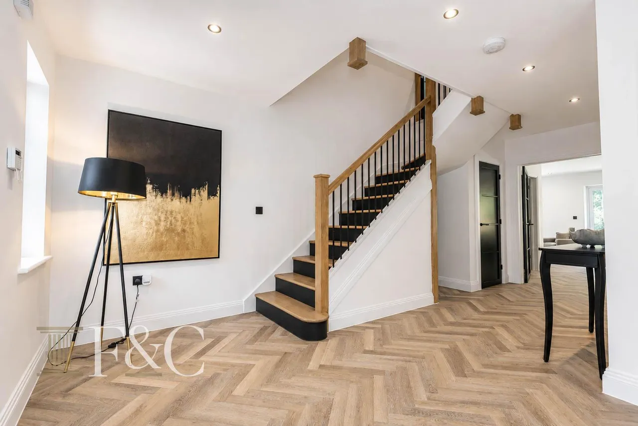 Private Road, Cuffley Hill, photo 17
