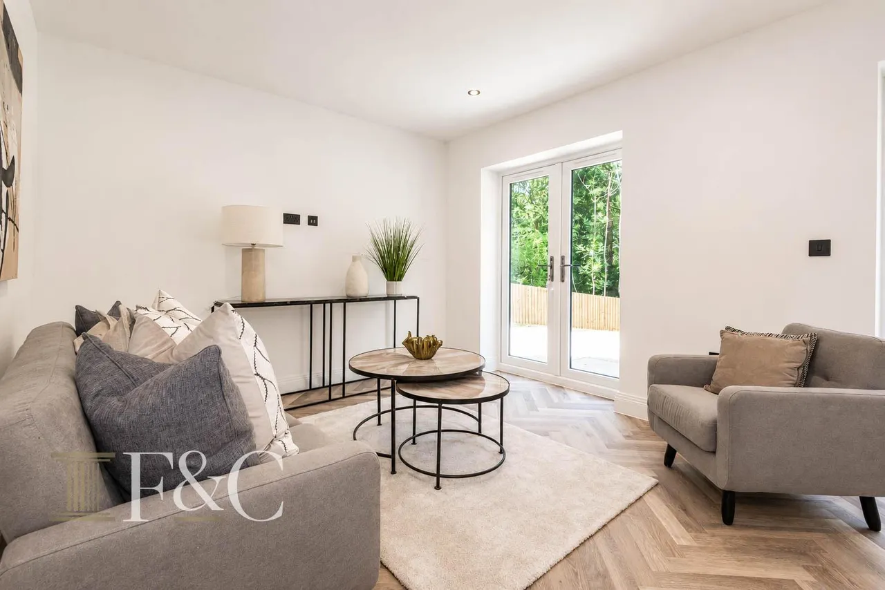 Private Road, Cuffley Hill, photo 13