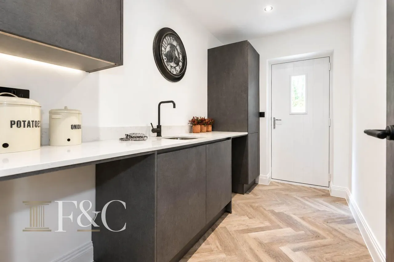 Private Road, Cuffley Hill, photo 14