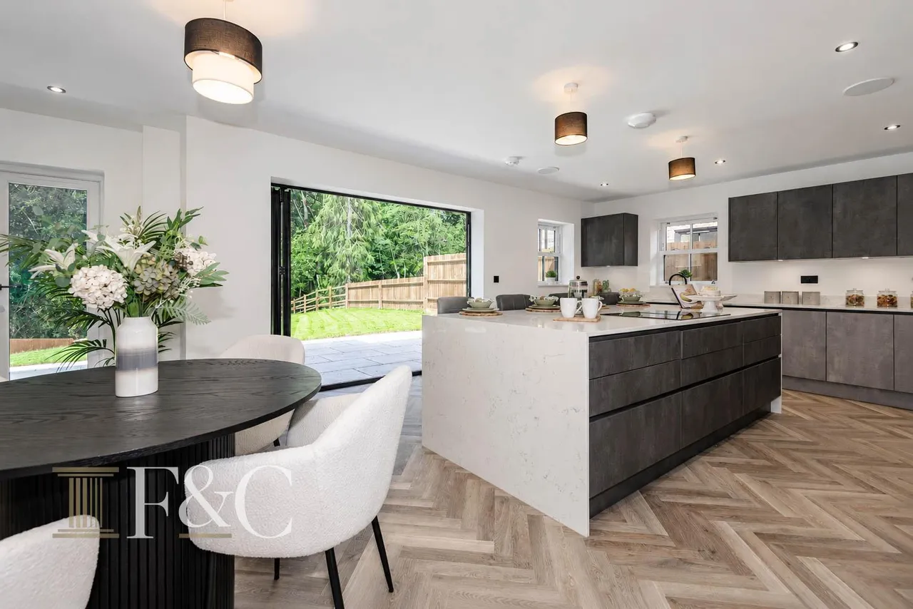 Private Road, Cuffley Hill, photo 8