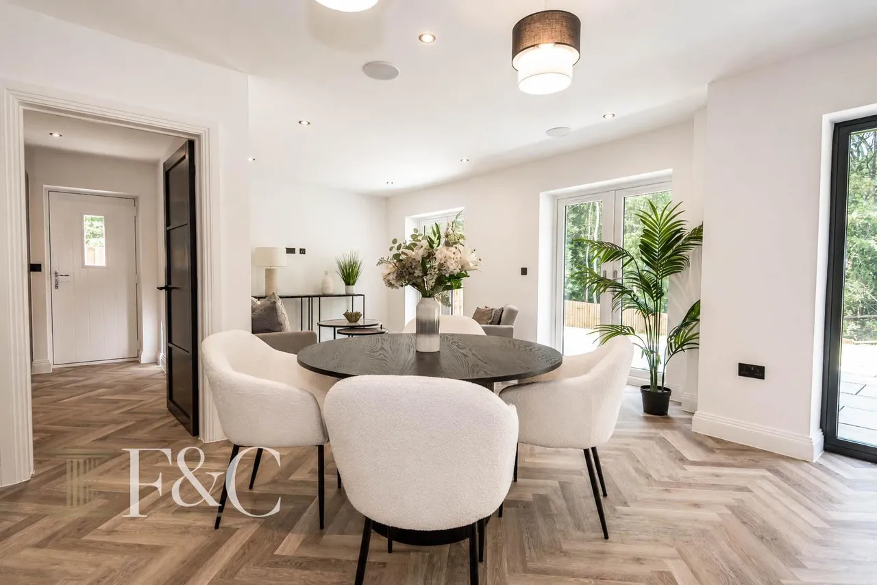Private Road, Cuffley Hill, photo 12