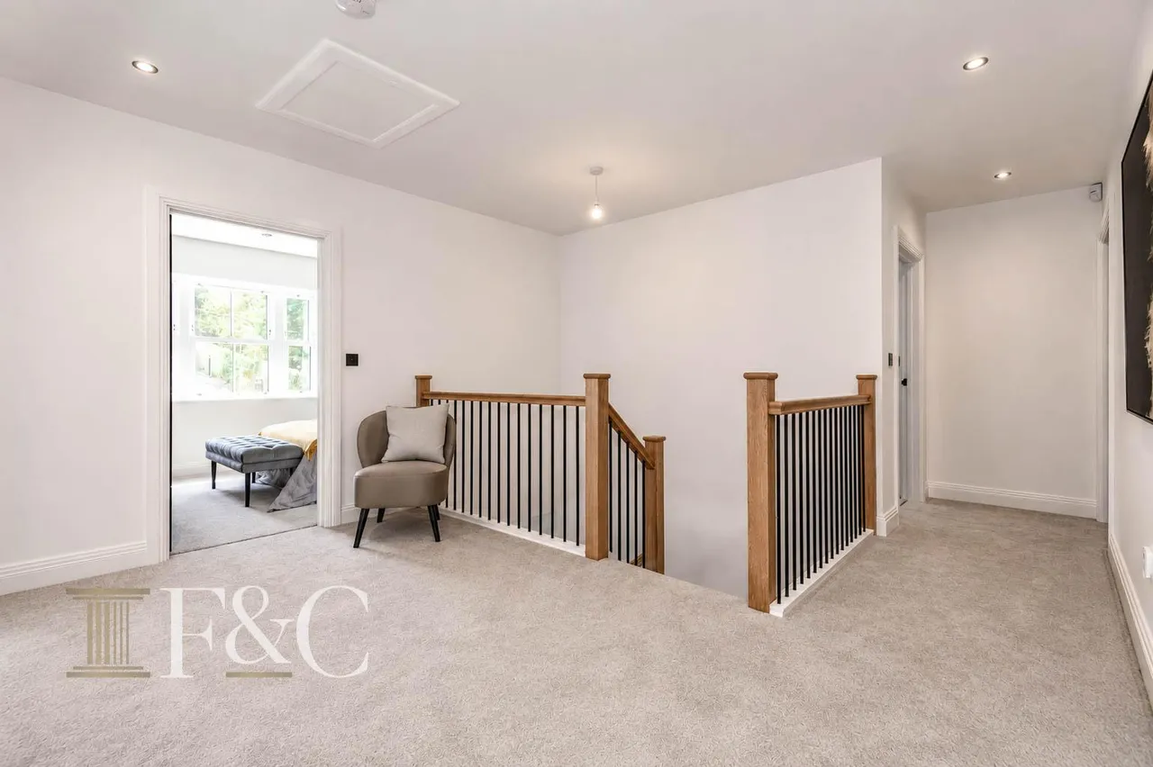 Private Road, Cuffley Hill, photo 31