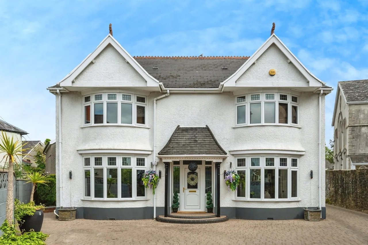 6 bed house for sale, St. Teilo Street, Swansea, SA4