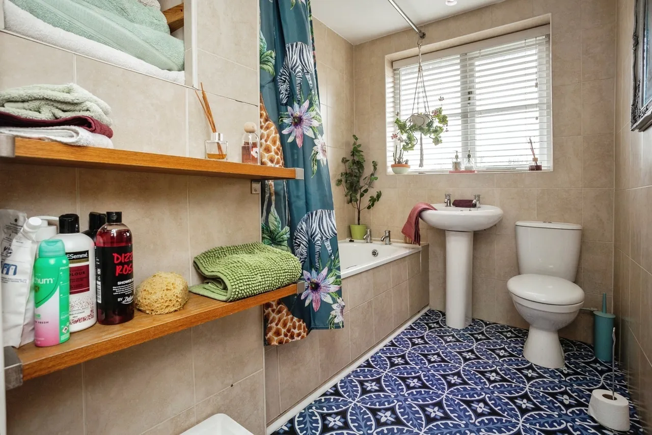 Lawrence Way, Loughborough, LE11, photo 10