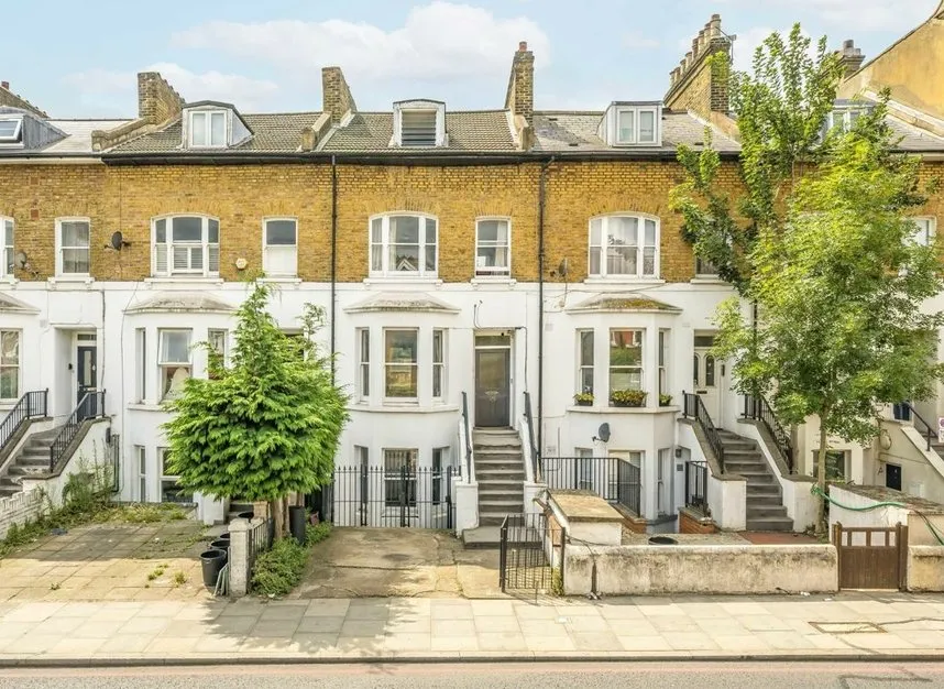 5 bed house for sale — Trinity Road, Tooting Bec, SW17