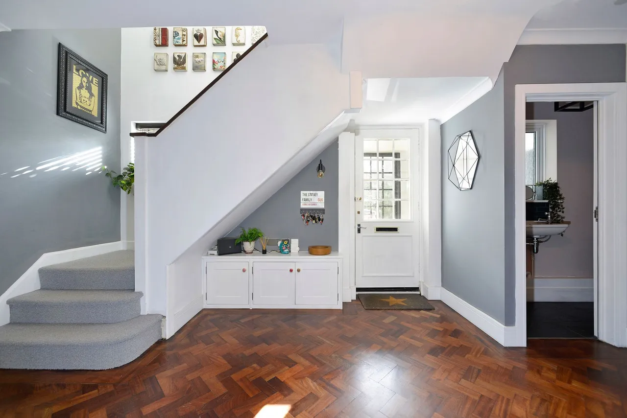 The Ridgeway, Cranleigh, GU6, photo 8