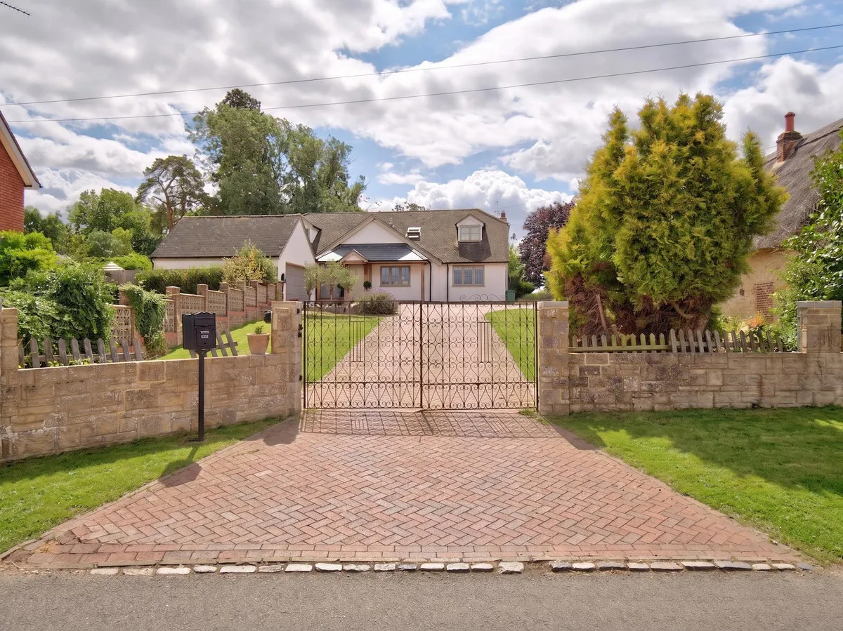 Upper Street, Tingewick Buckingham, MK18, photo 45