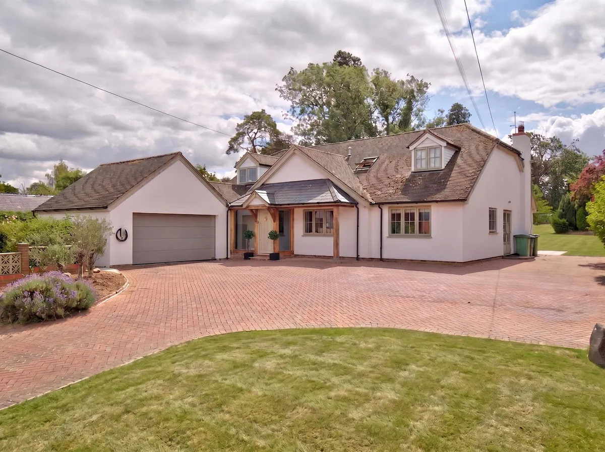 5 bed house for sale, Upper Street, Tingewick Buckingham, MK18