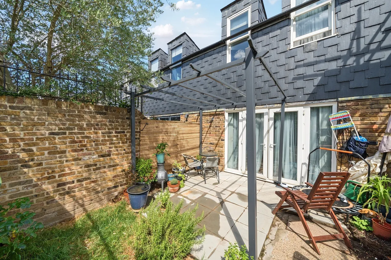 Lord Holland Lane, Myatts Fields South, London, photo 9