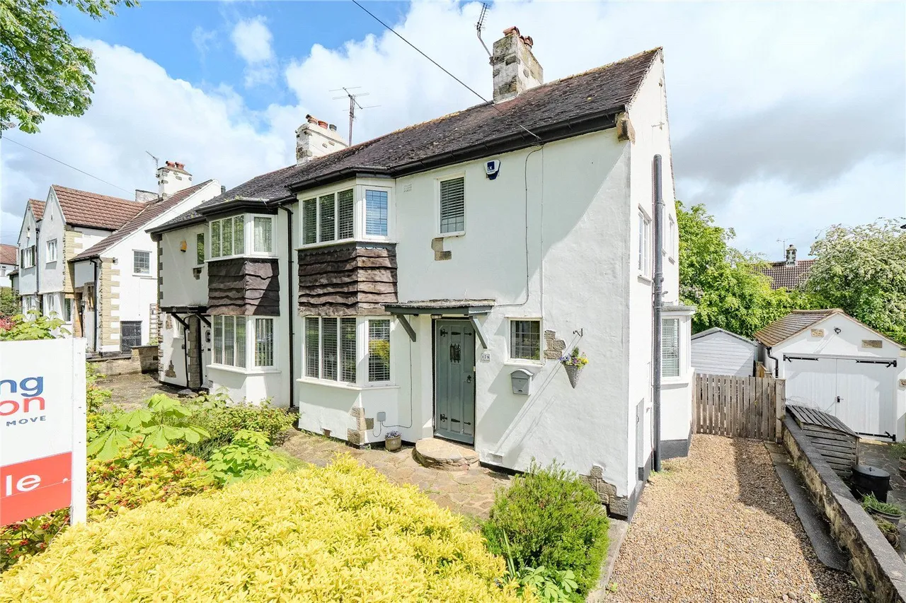 3 bed house for sale, King Lane, Leeds, LS17