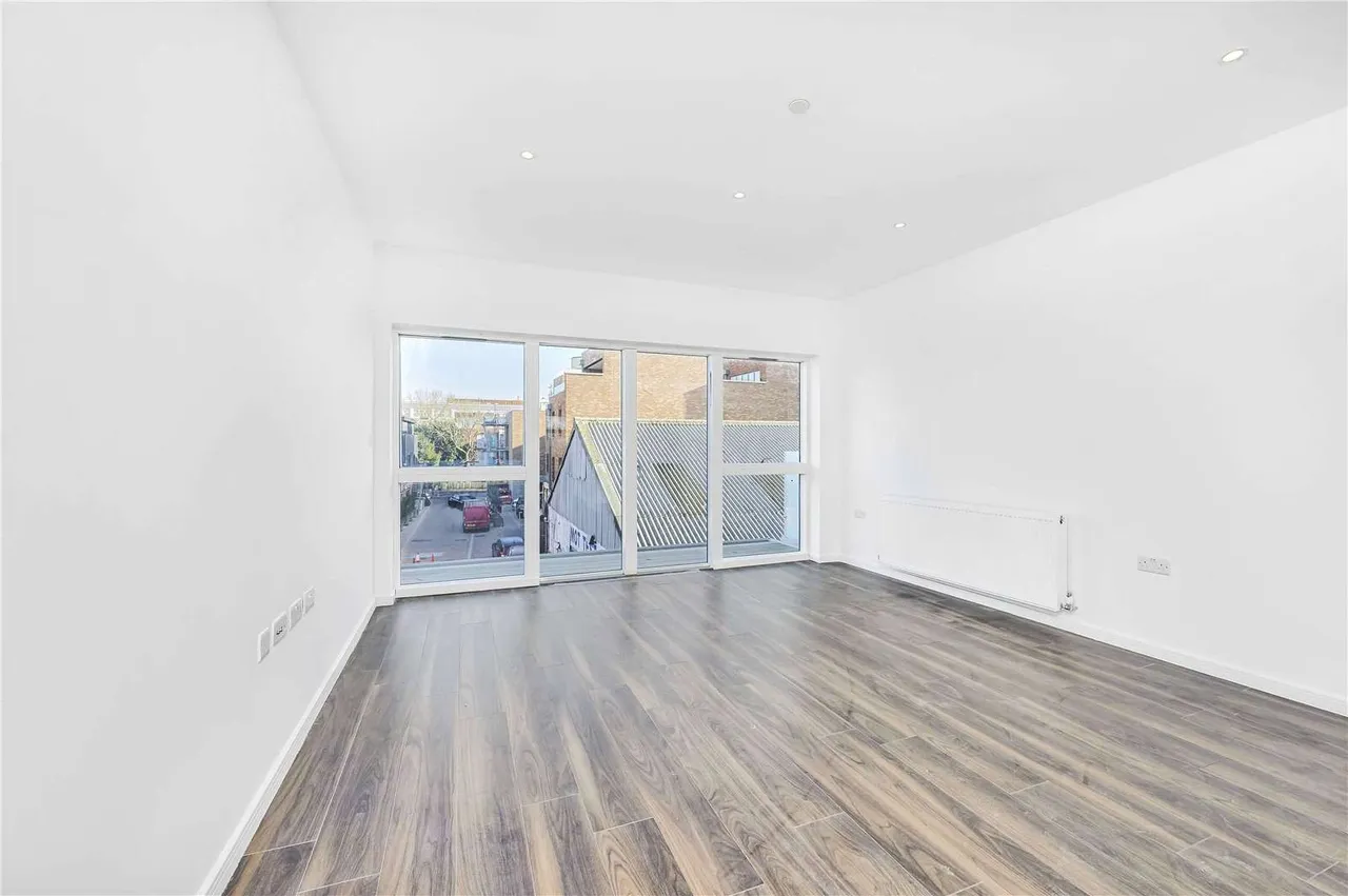 Ronian Villas, Elm Grove, Wimbledon, London, SW19 4ES, photo 8