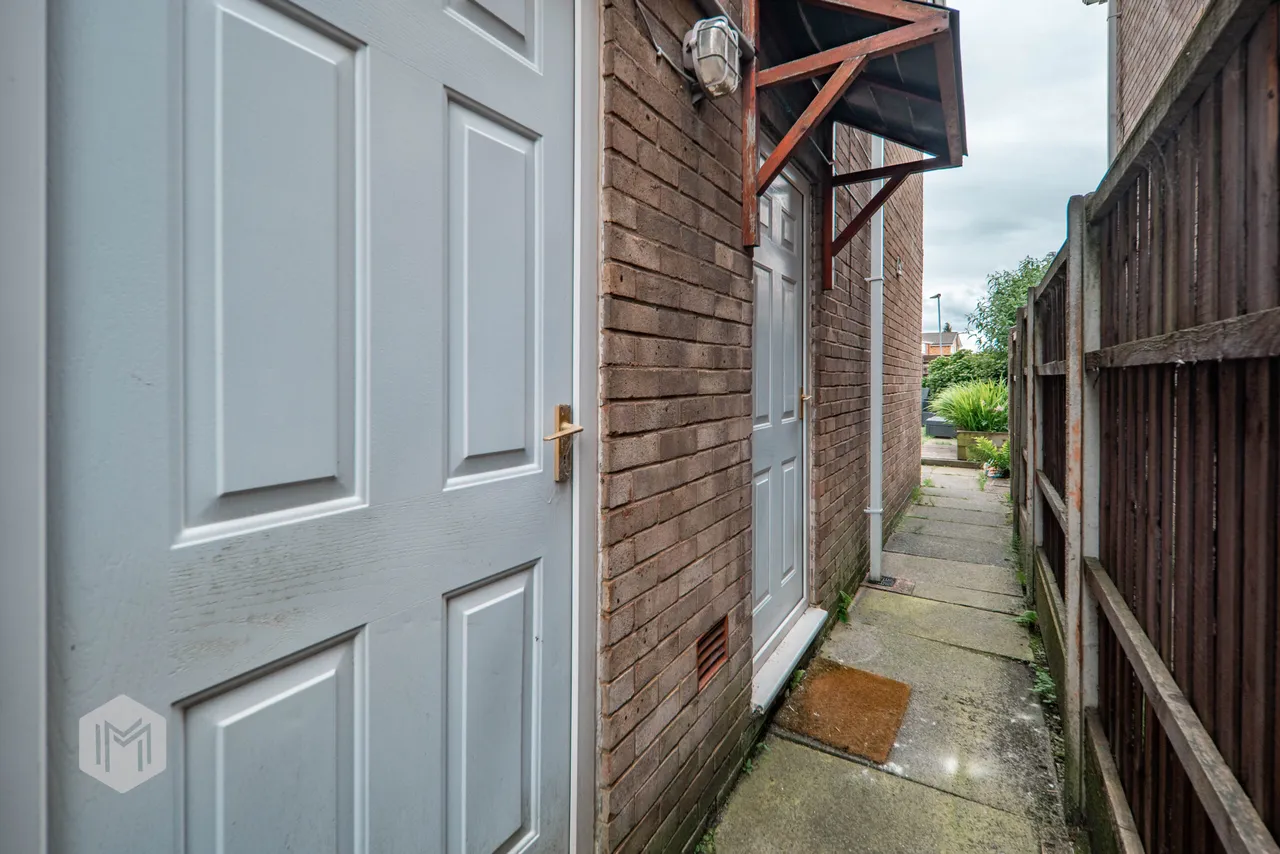 Rollesby Close, Bury, BL8 1EW, photo 22