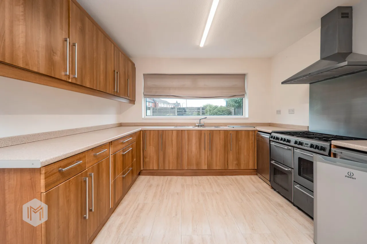 Rollesby Close, Bury, BL8 1EW, photo 4