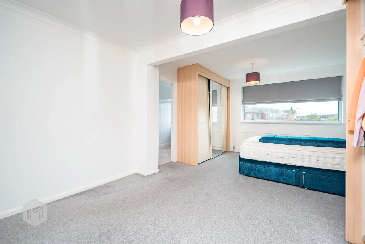 Rollesby Close, Bury, BL8 1EW, photo 7