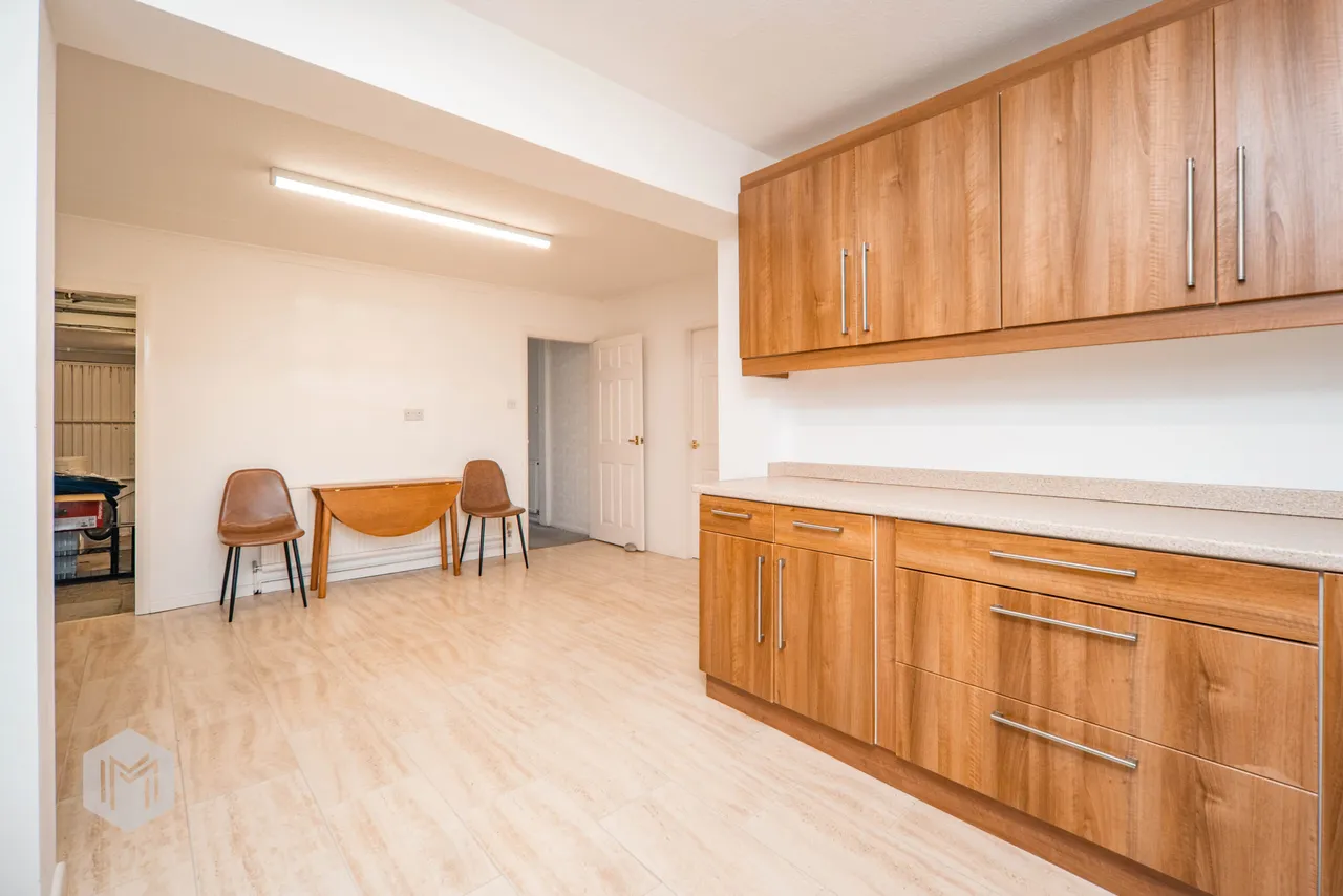 Rollesby Close, Bury, BL8 1EW, photo 5