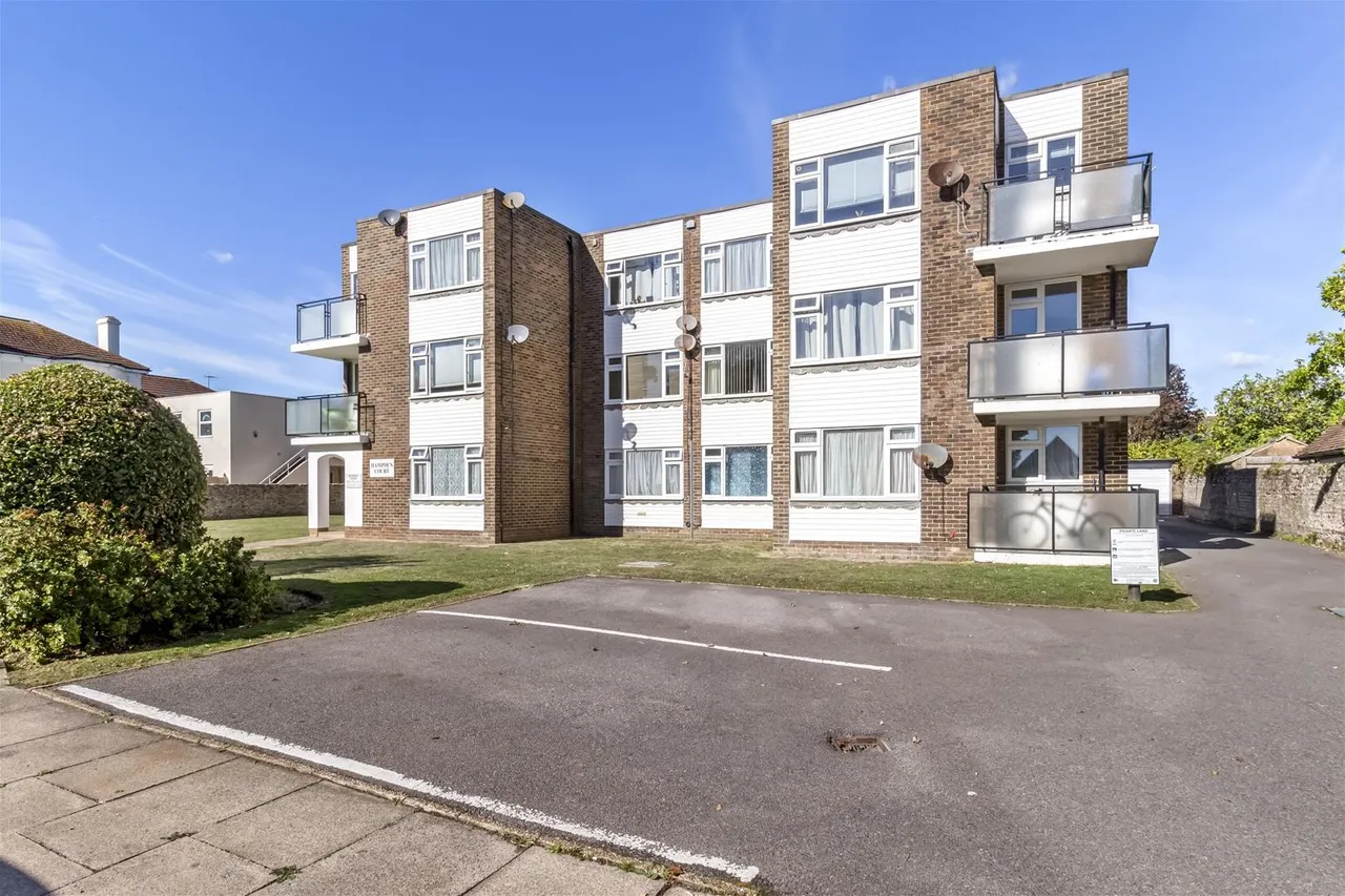 Chesswood Road, Worthing, photo 10