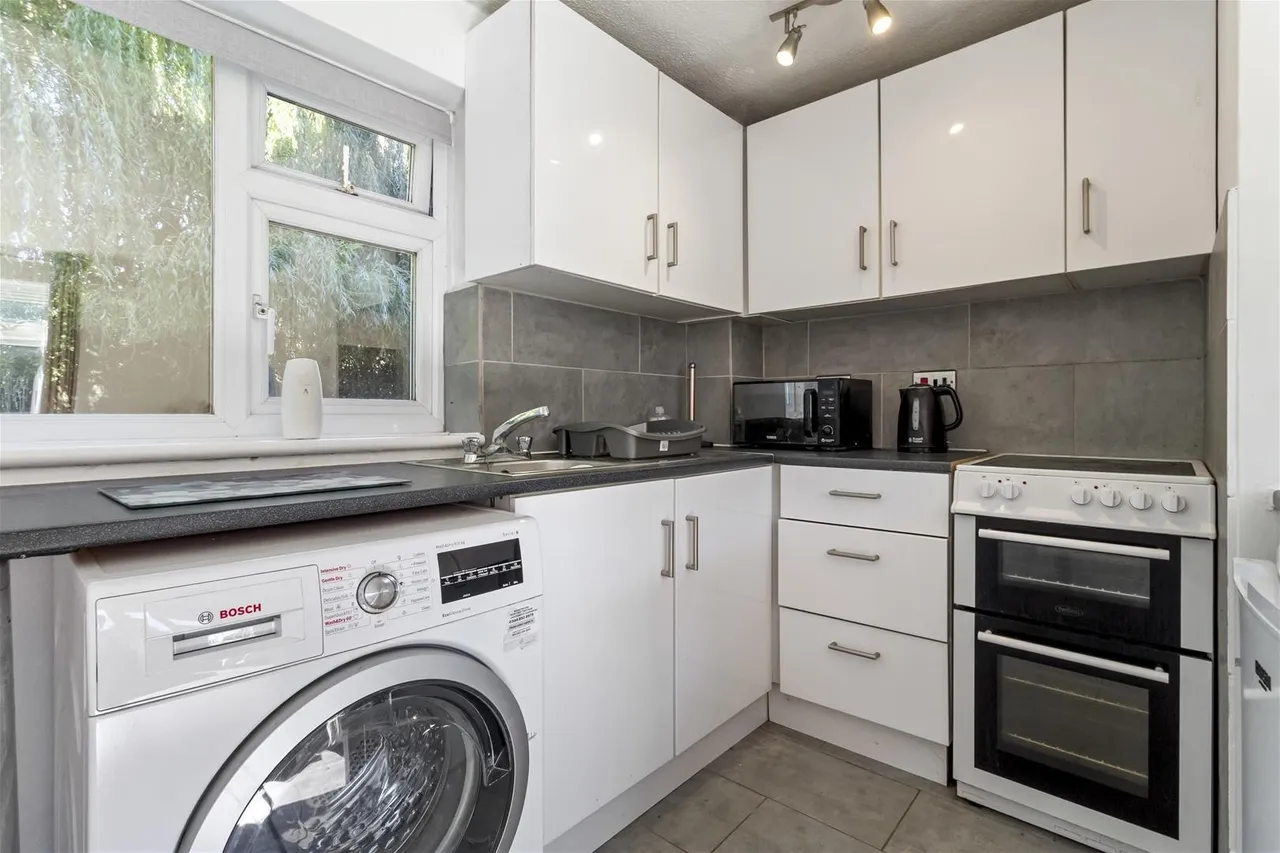 Chesswood Road, Worthing, photo 7