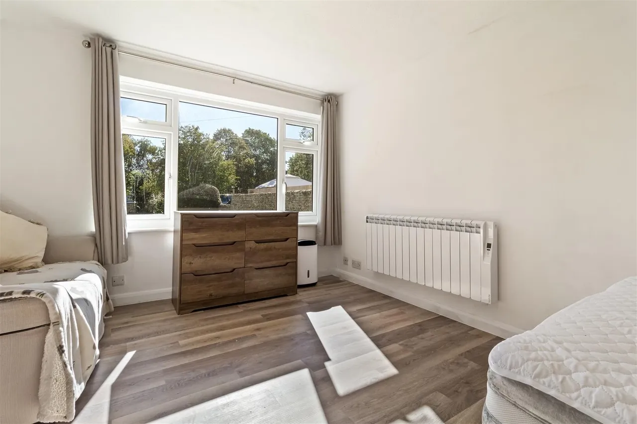 Chesswood Road, Worthing, photo 6