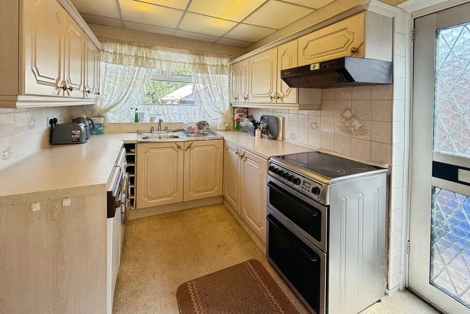 Sheringham Drive, Swinton, M27, photo 5