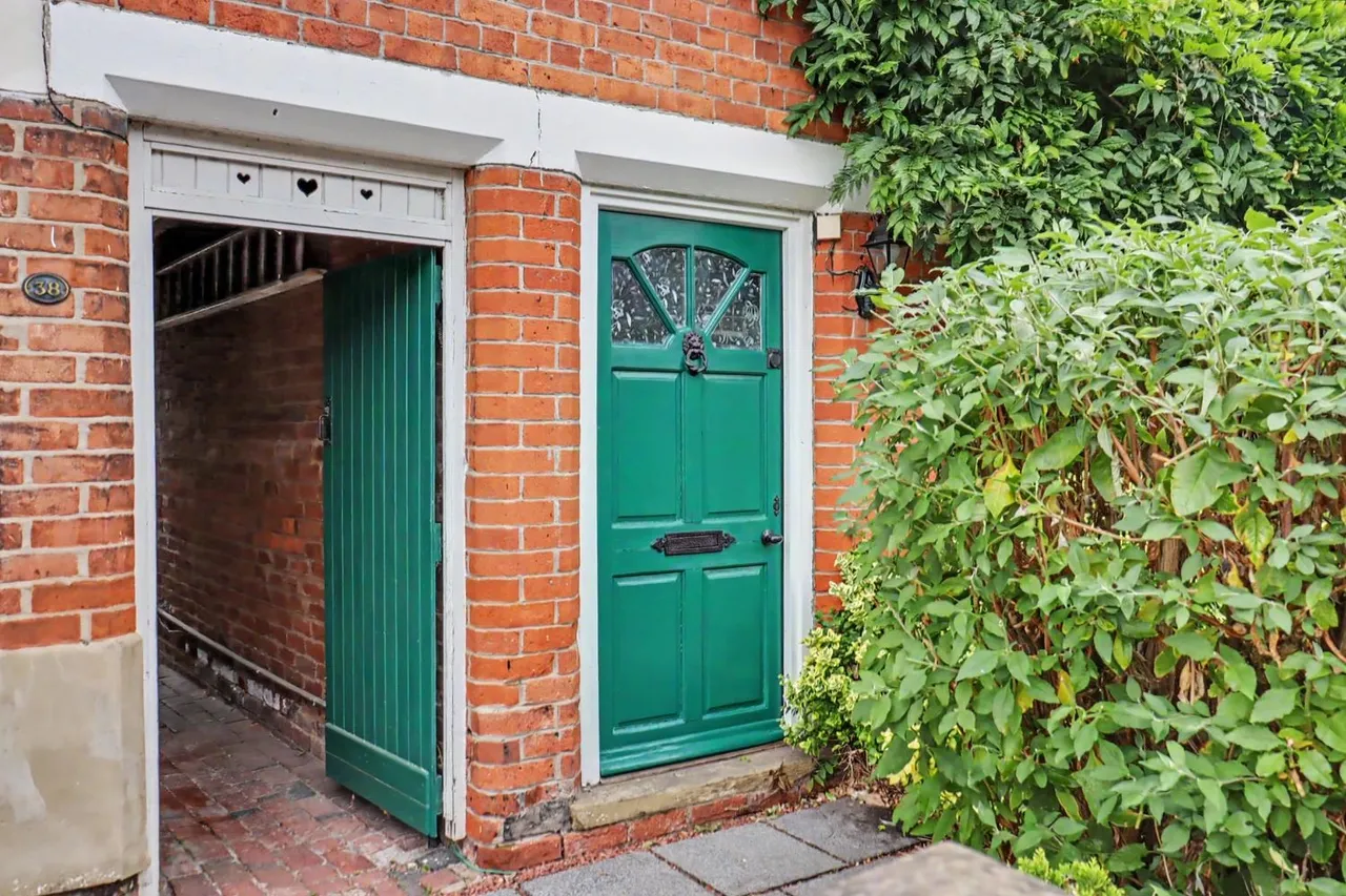 Tamworth Road, Ashby-De-La-Zouch, LE65, photo 7