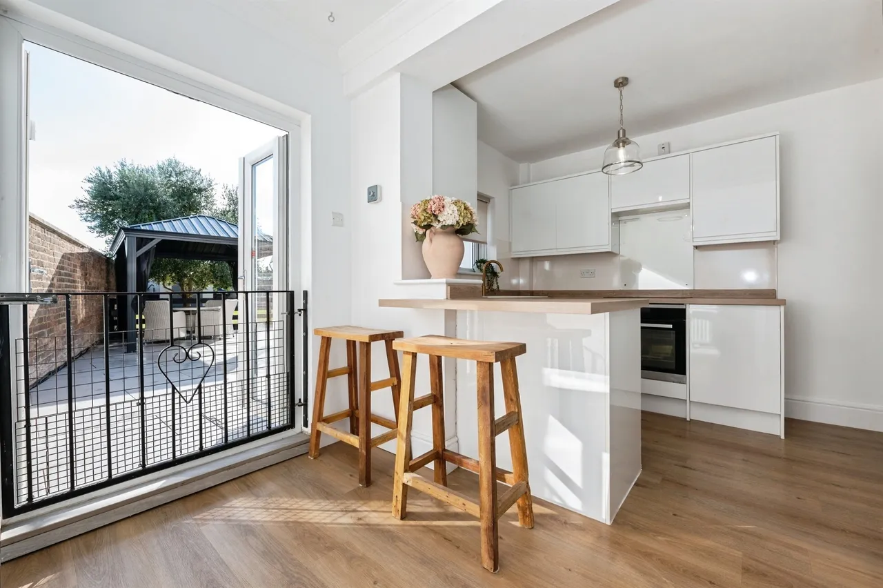 Buxton Road, Grays, RM16, photo 5