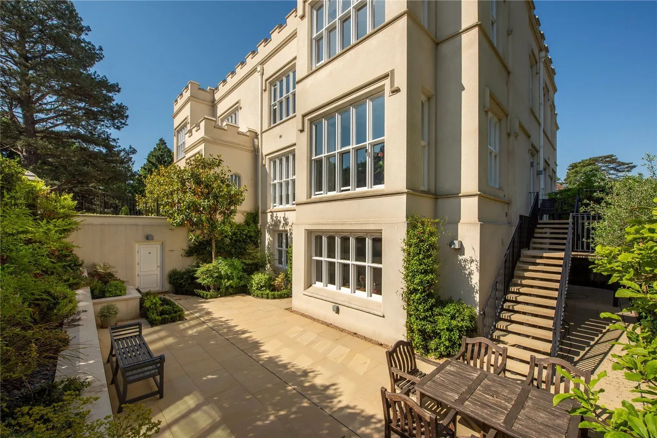 Westcott Road, Dorking, RH4, photo 13