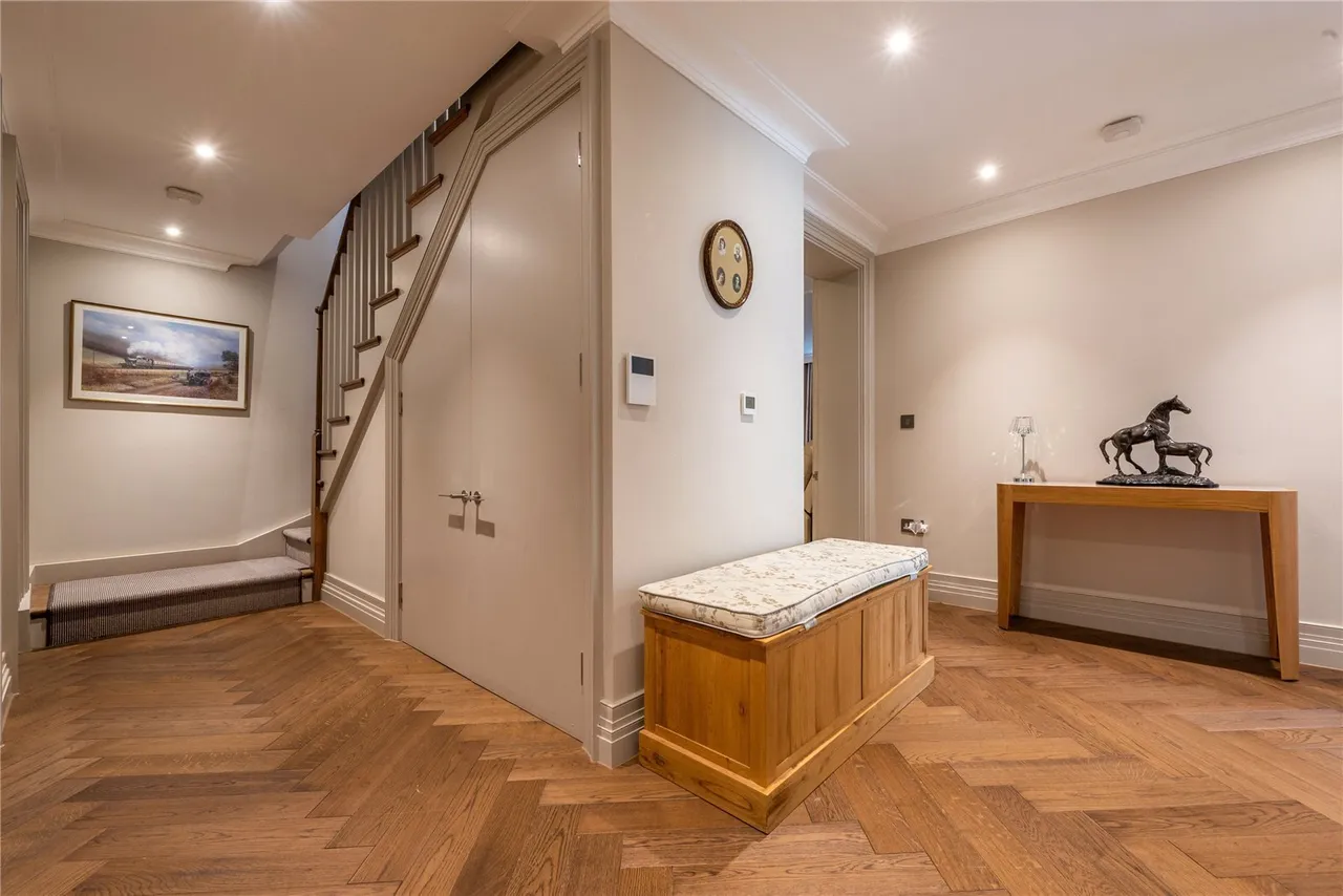 Westcott Road, Dorking, RH4, photo 5