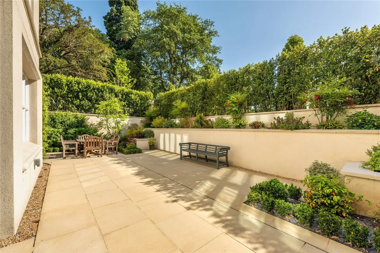 Westcott Road, Dorking, RH4, photo 8