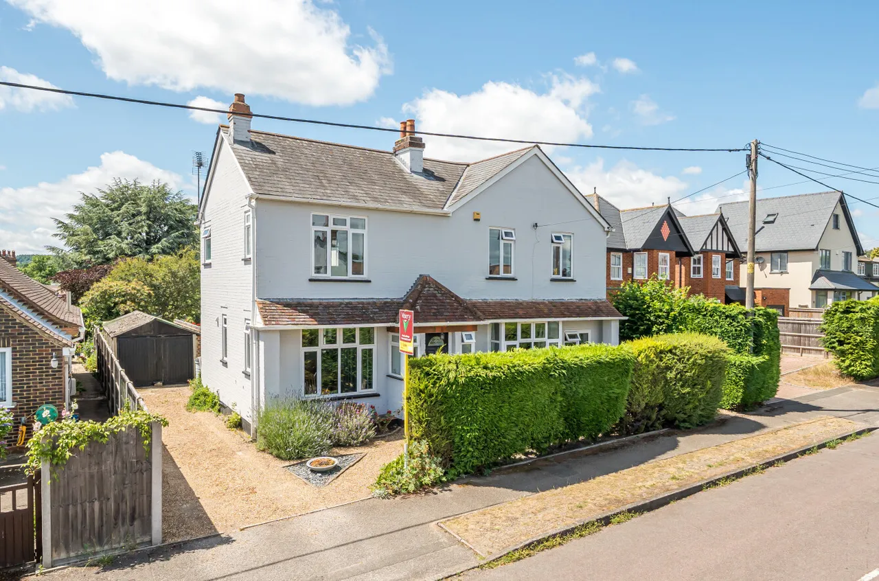 Junction Road, Lightwater, Surrey, GU18 5TQ, photo 12
