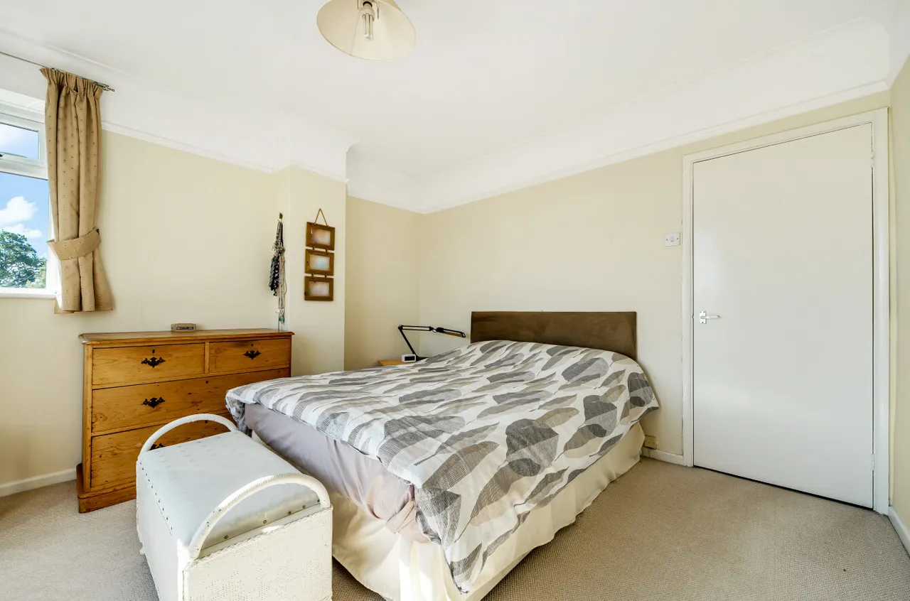 Junction Road, Lightwater, Surrey, GU18 5TQ, photo 8