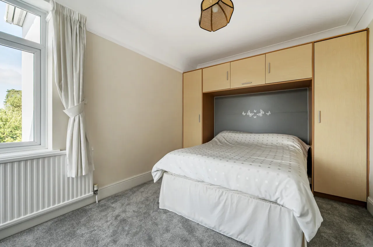 Junction Road, Lightwater, Surrey, GU18 5TQ, photo 7