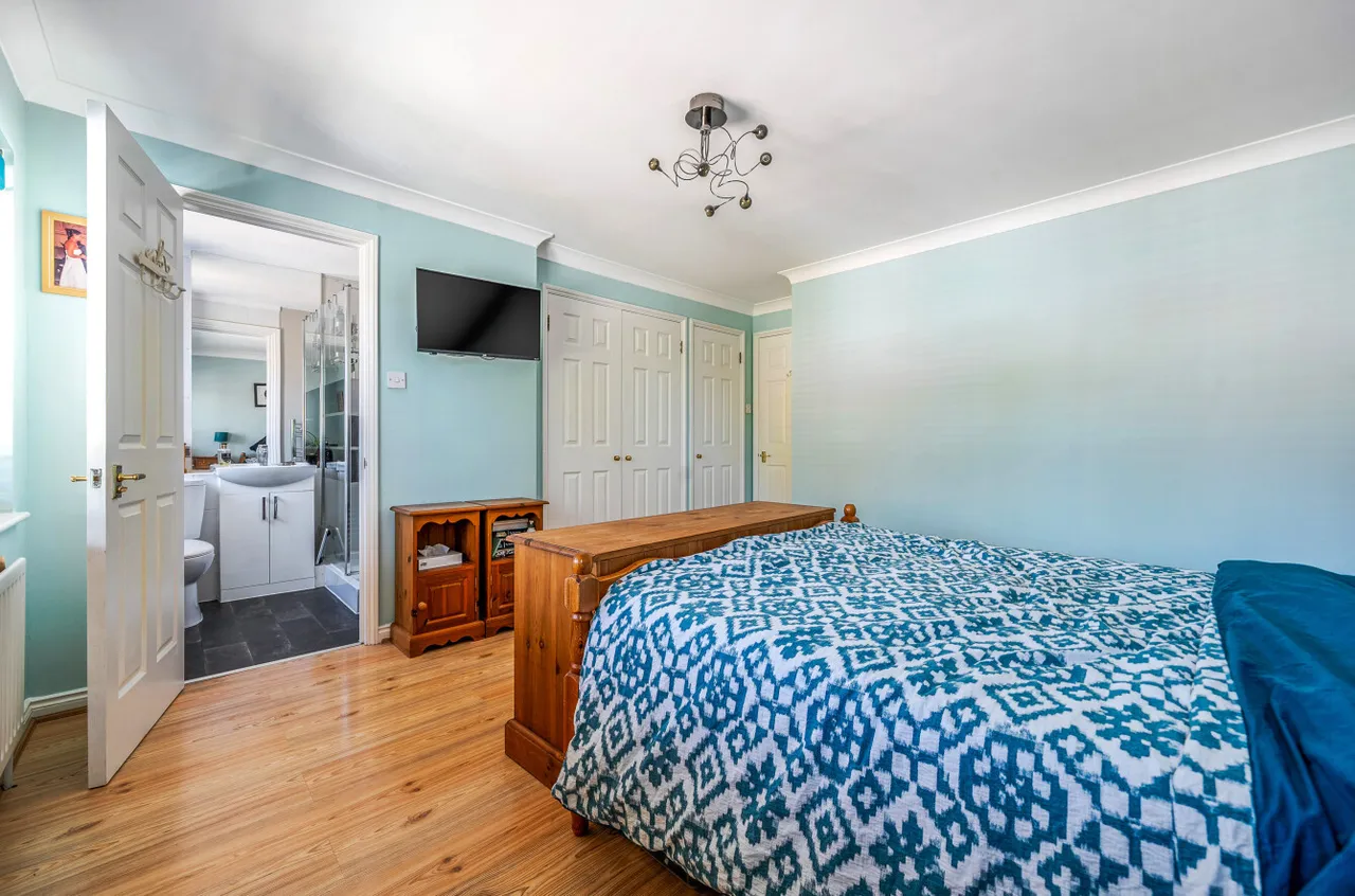 Bateman Grove, Ash, GU12, photo 9