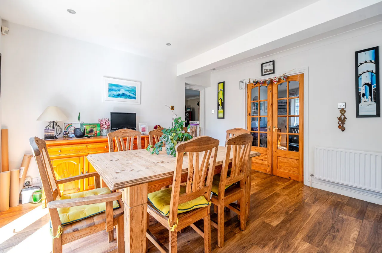 Bateman Grove, Ash, GU12, photo 17
