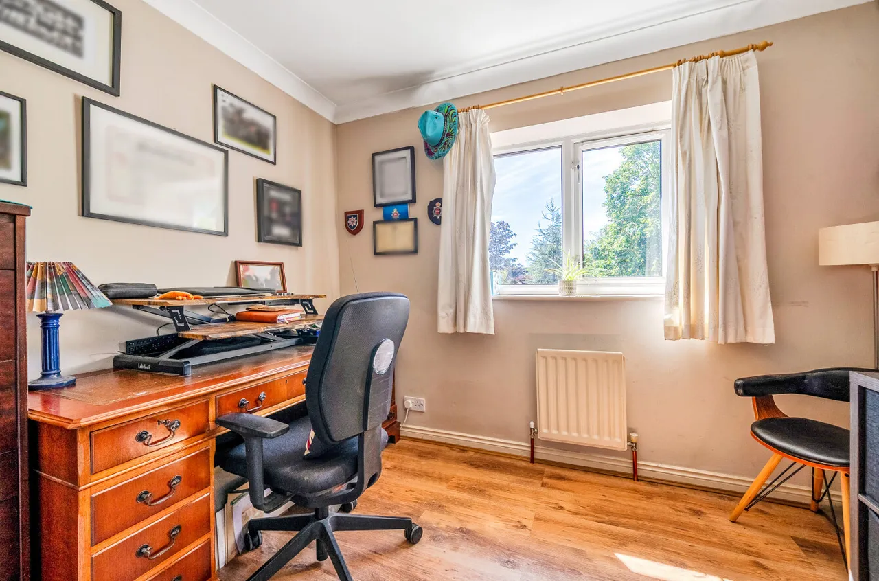 Bateman Grove, Ash, GU12, photo 14