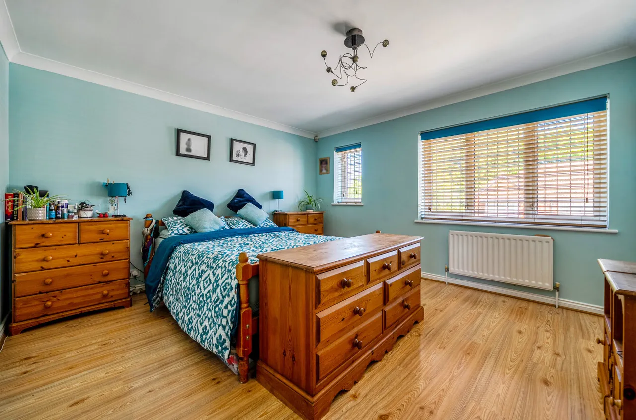 Bateman Grove, Ash, GU12, photo 8