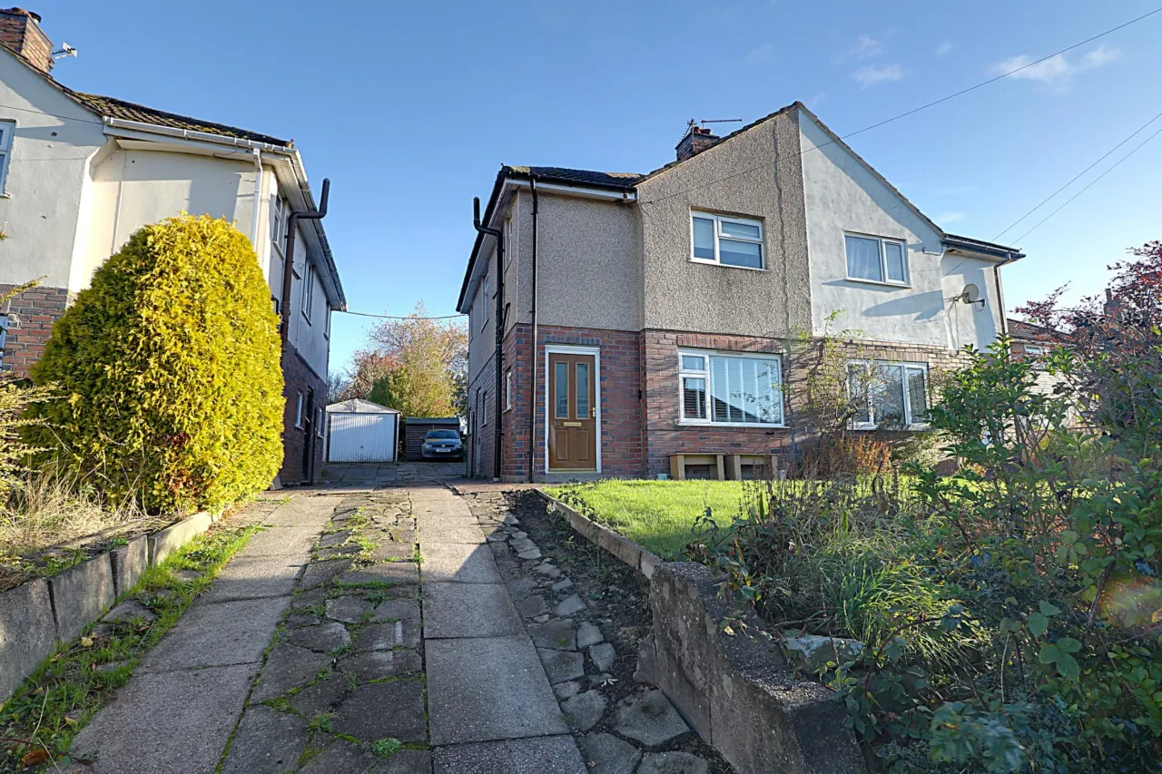 3 bed property for sale, Roberts Close, Alsagers Bank