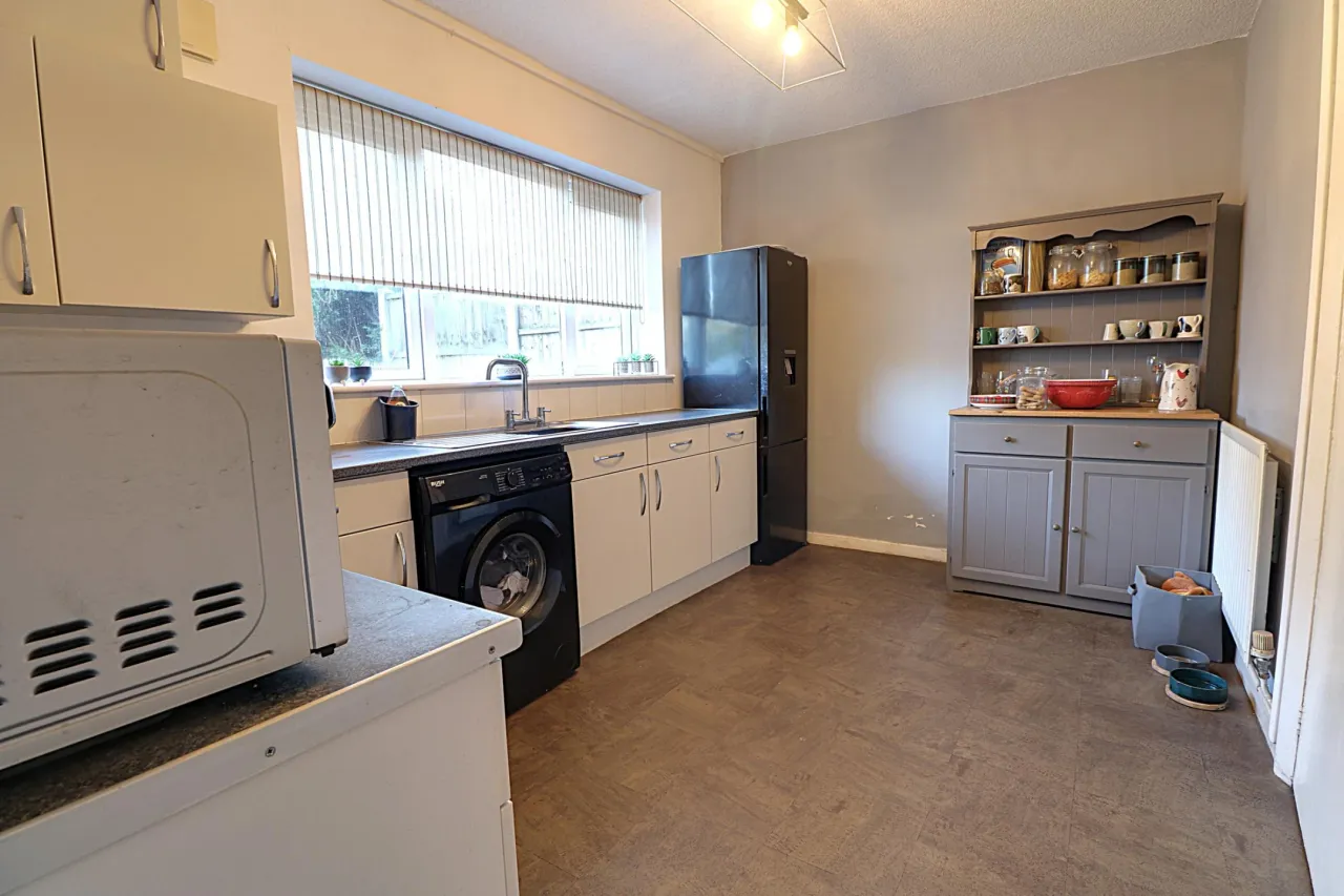Roberts Close, Alsagers Bank, photo 6
