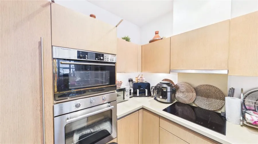 Bromyard Avenue, London, W3, photo 5