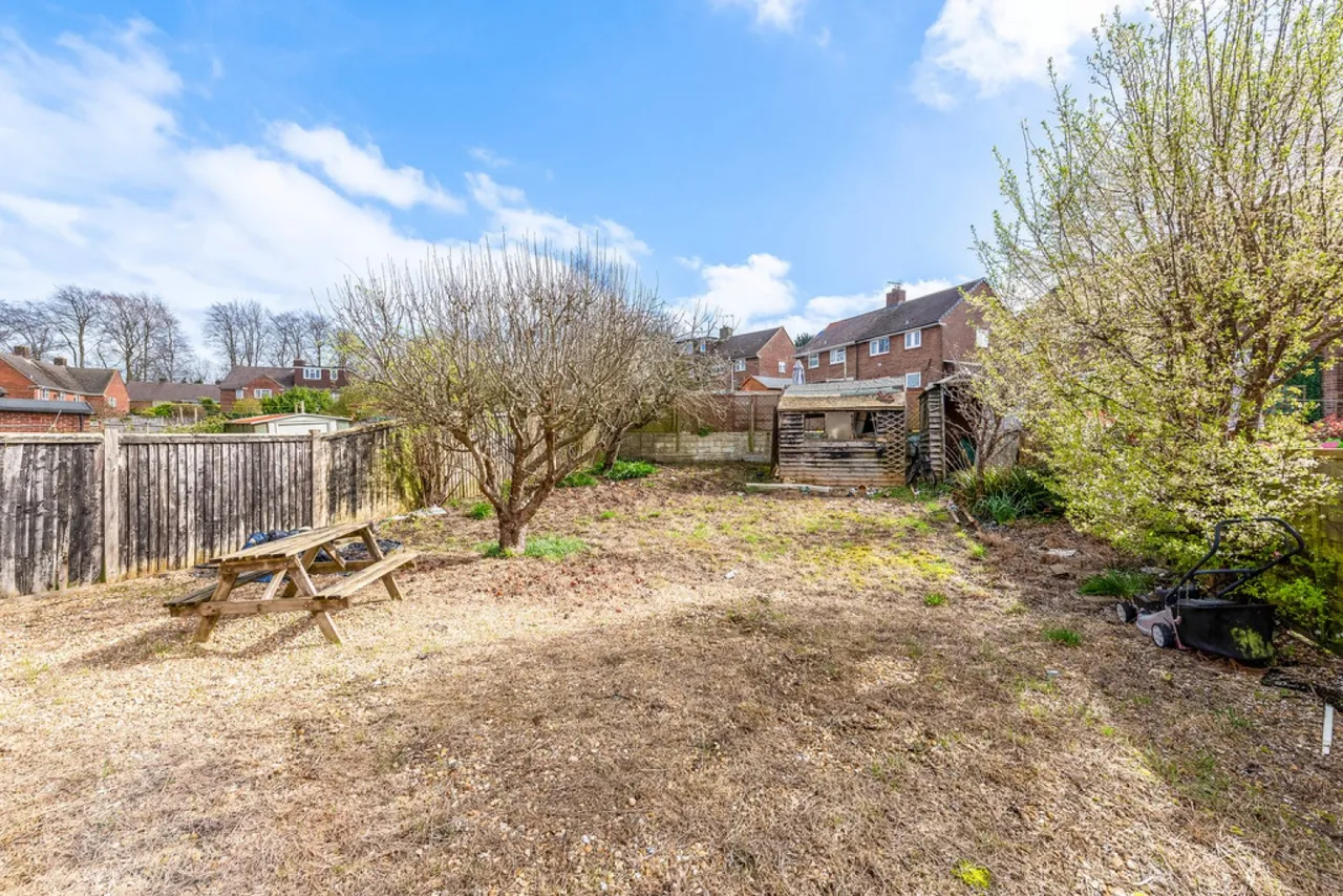 Shepherds Road, Winnall, Winchester, photo 11