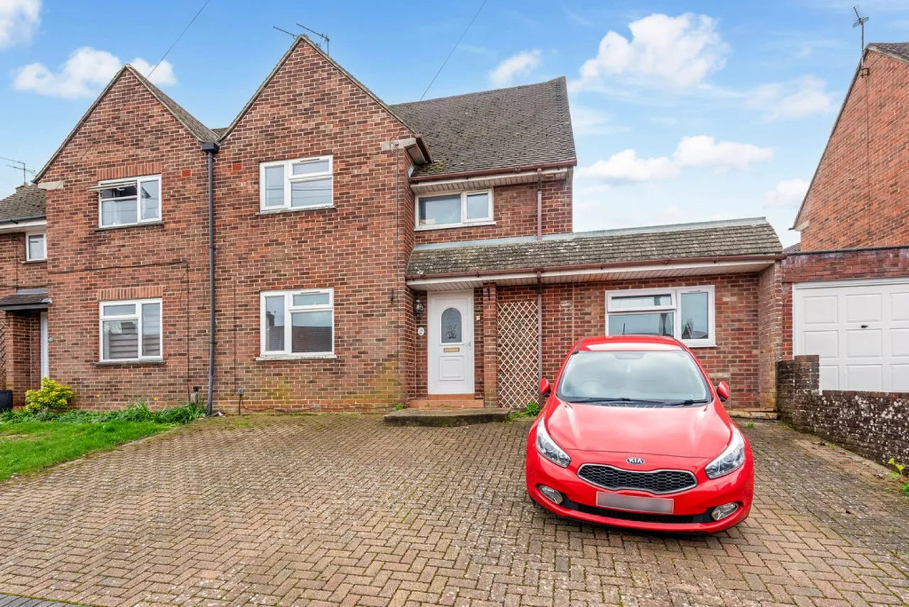 1 bed house to rent — Shepherds Road, Winnall, Winchester